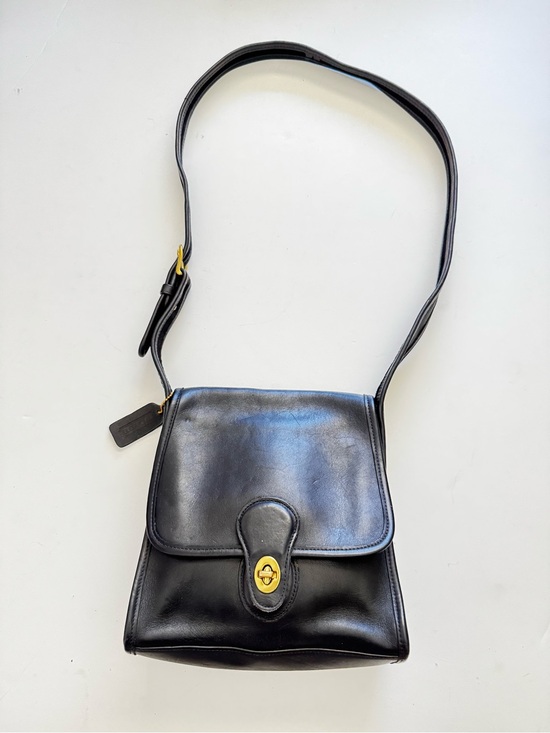 Coach Handbags - Vintage Coach Black Shelburne Leather Crossbody Bag 9038